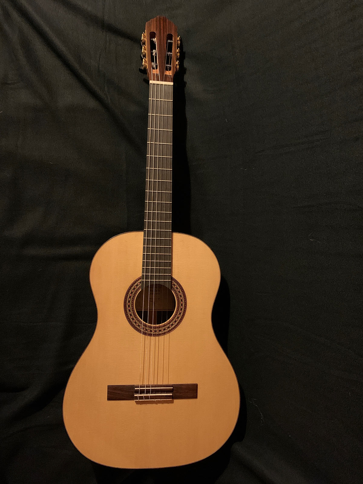 classical-earle-custom-lutherie